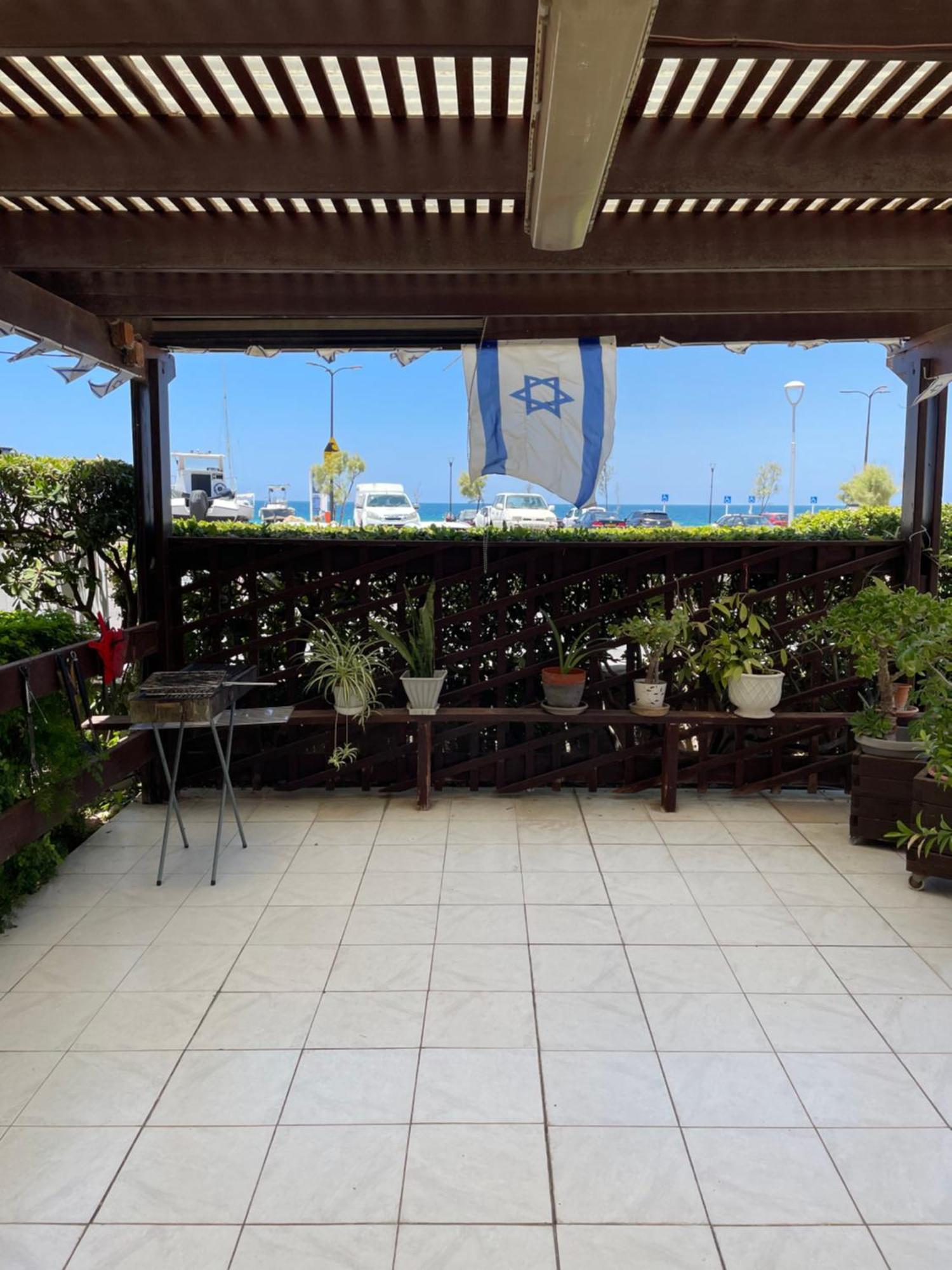 Breezot Yam Hotell Nahariya Exteriör bild
