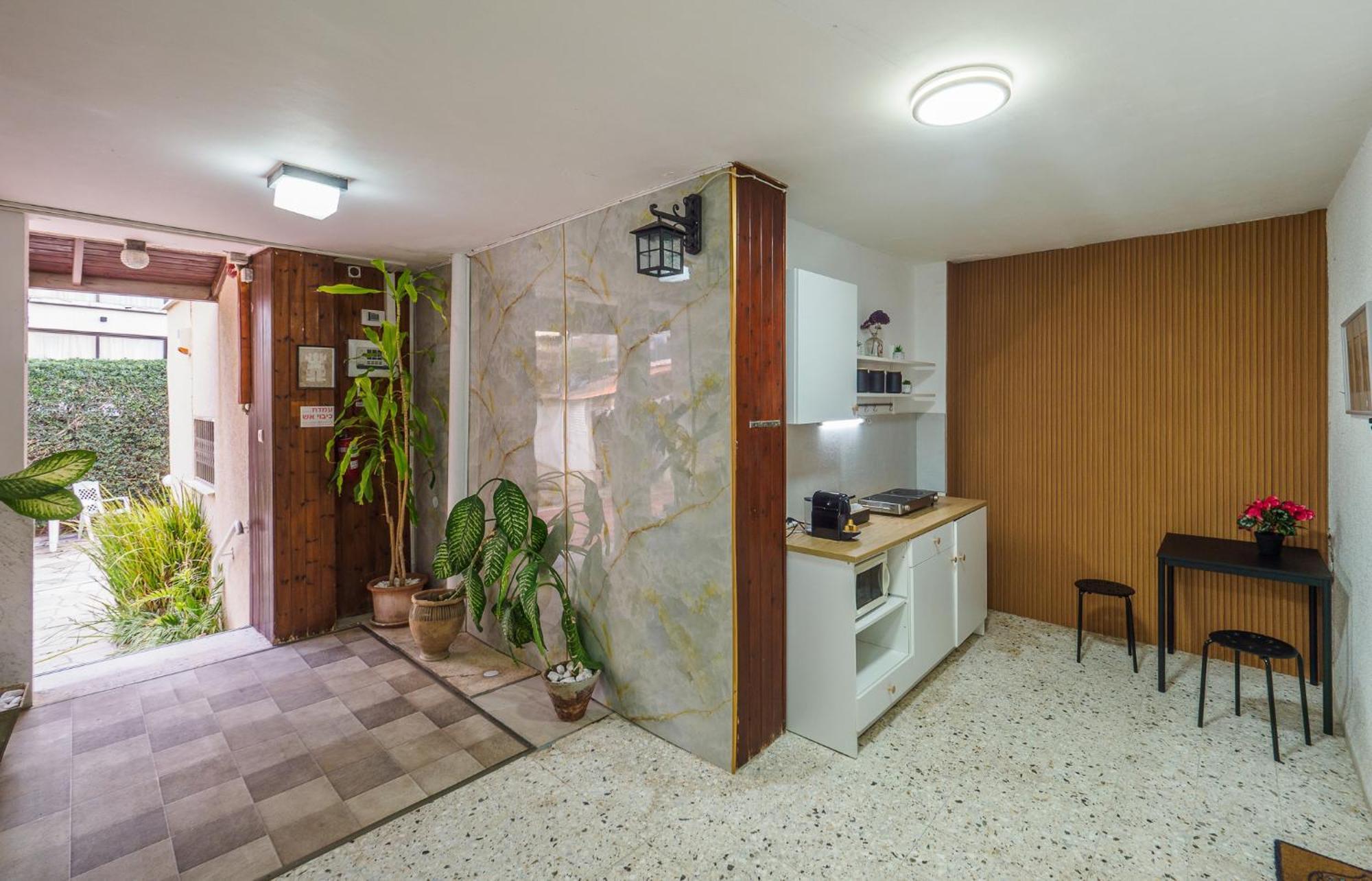 Breezot Yam Hotell Nahariya Exteriör bild